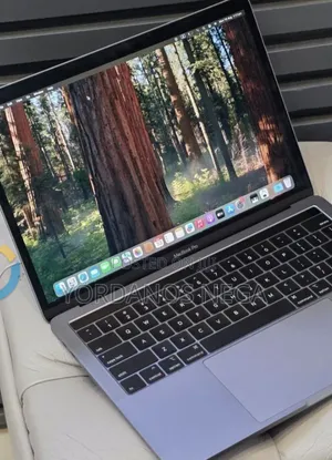 New Laptop Apple MacBook Pro 2019 16GB Intel Core i7 SSD 512GB