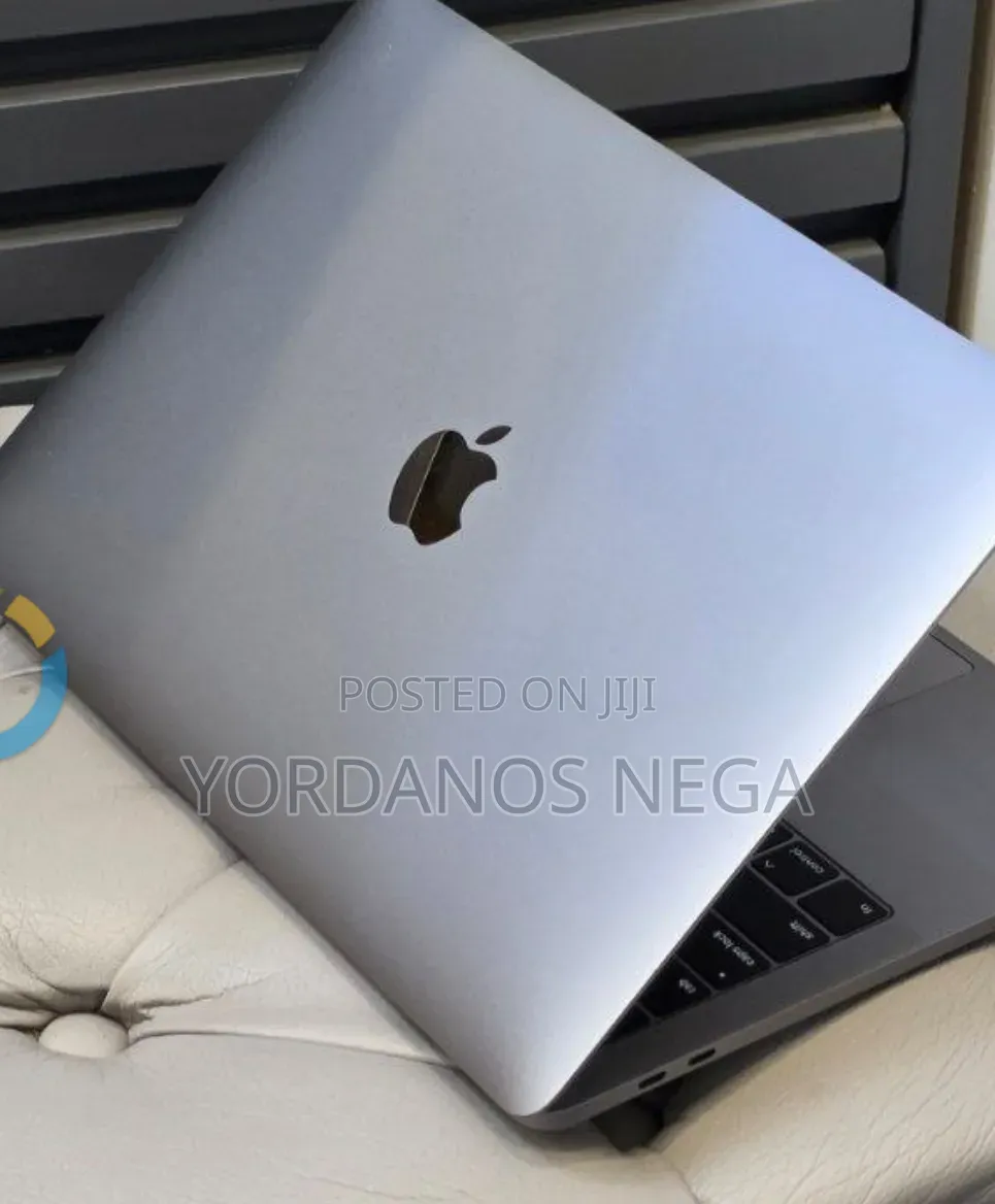New Laptop Apple MacBook Pro 2019 16GB Intel Core i5 SSD 512GB