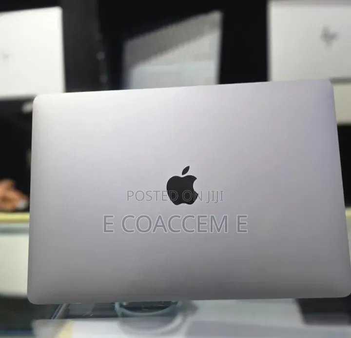 New Laptop Apple MacBook 8GB SSD 256GB