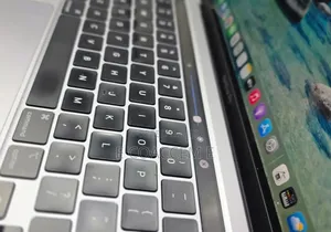New Laptop Apple MacBook 8GB SSD 256GB