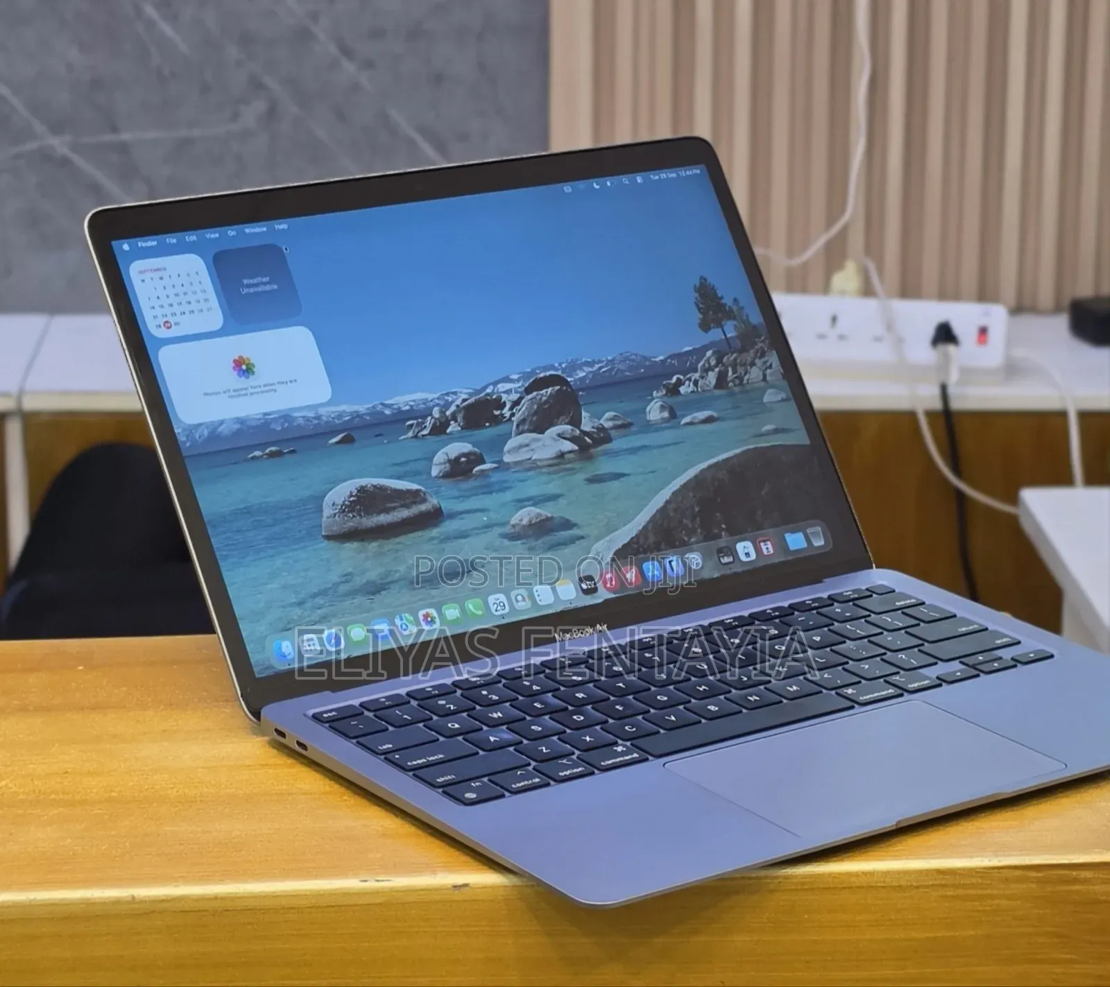 New Laptop Apple MacBook Air 2020 M1 16GB Apple M1 SSD 512GB