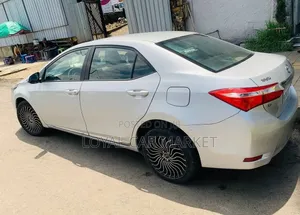 Toyota Yaris 2016 Silver