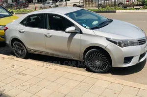 Toyota Yaris 2016 Silver