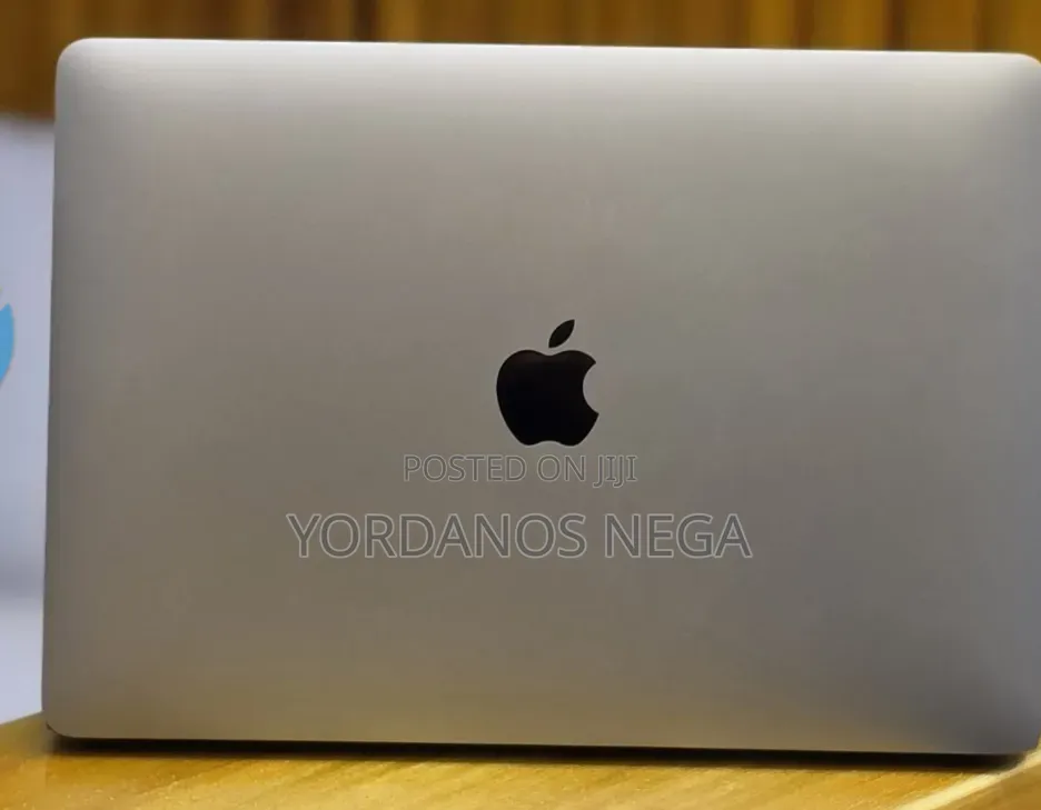 New Laptop Apple MacBook Air 2020 M1 16GB Apple M1 SSD 256GB
