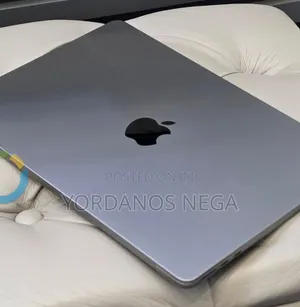 New Laptop Apple MacBook Air 2022 M2 8GB Apple M2 SSD 256GB