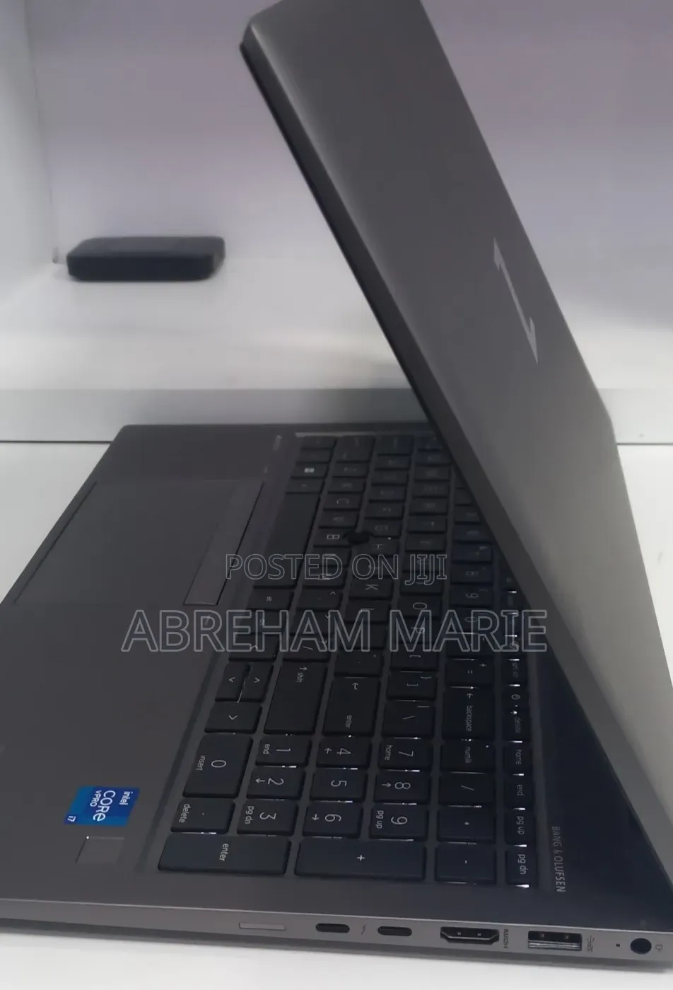 New Laptop HP ZBook Firefly G8 16GB Intel Core i7 SSD 512GB