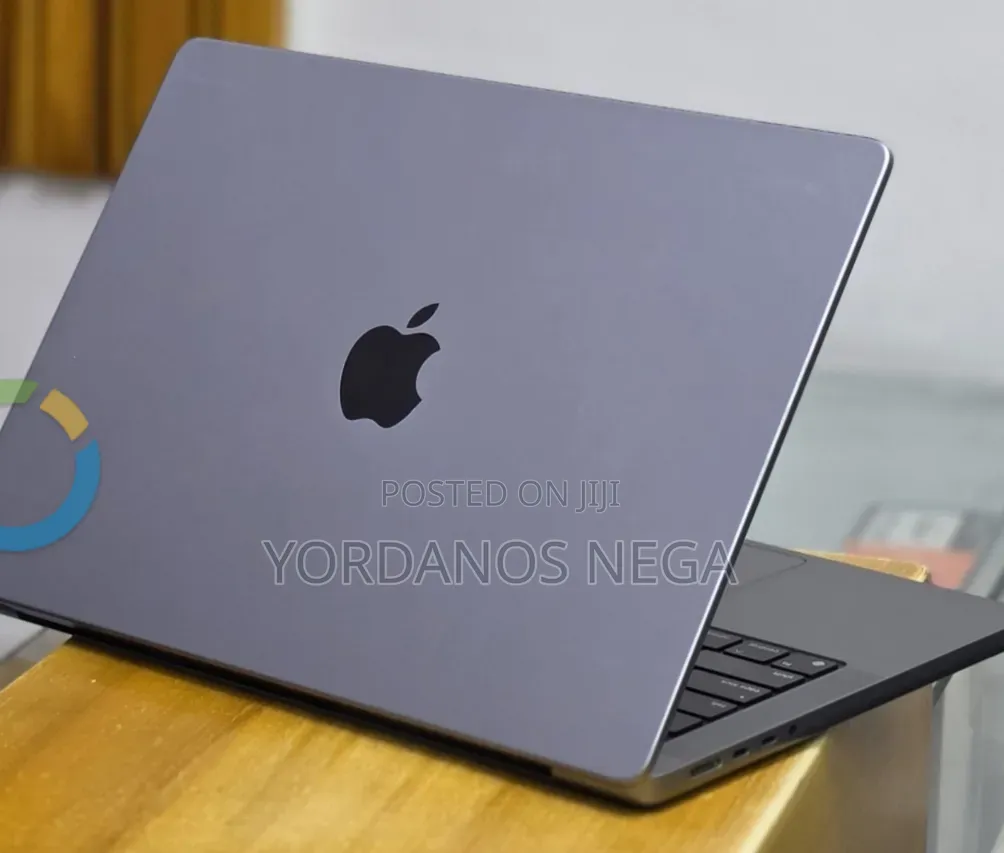 New Laptop Apple MacBook Pro 2021 M1 32GB Apple M1 Pro SSD 512GB