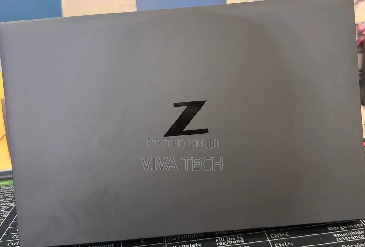New Laptop HP ZBook Firefly 15 G7 16GB Intel Core i7 SSD 512GB