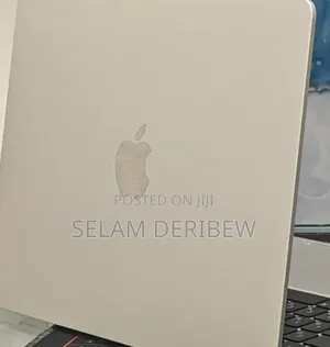 New Laptop Apple MacBook Air 2022 M2 8GB Apple M2 SSD 256GB