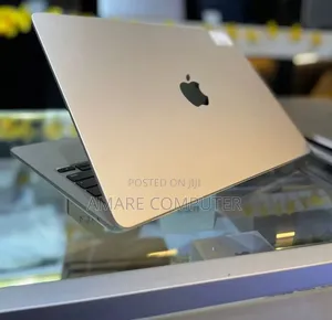 New Laptop Apple MacBook Air 2025 M4 16GB Apple M4 SSD 512GB