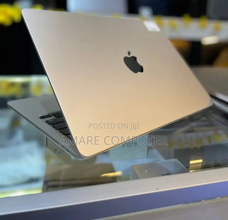 New Laptop Apple MacBook Air 2025 M4 16GB Apple M4 SSD 512GB