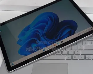New Laptop Microsoft Surface Book 2 16GB Intel Core i7 SSD 512GB