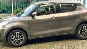 Suzuki Swift 2023 Gray