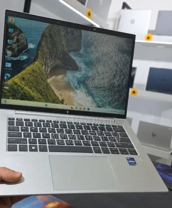New Laptop HP EliteBook 840 G8 16GB Intel Core i7 SSD 512GB