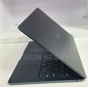New Laptop Apple MacBook Air 2022 M2 8GB Apple M2 SSD 256GB