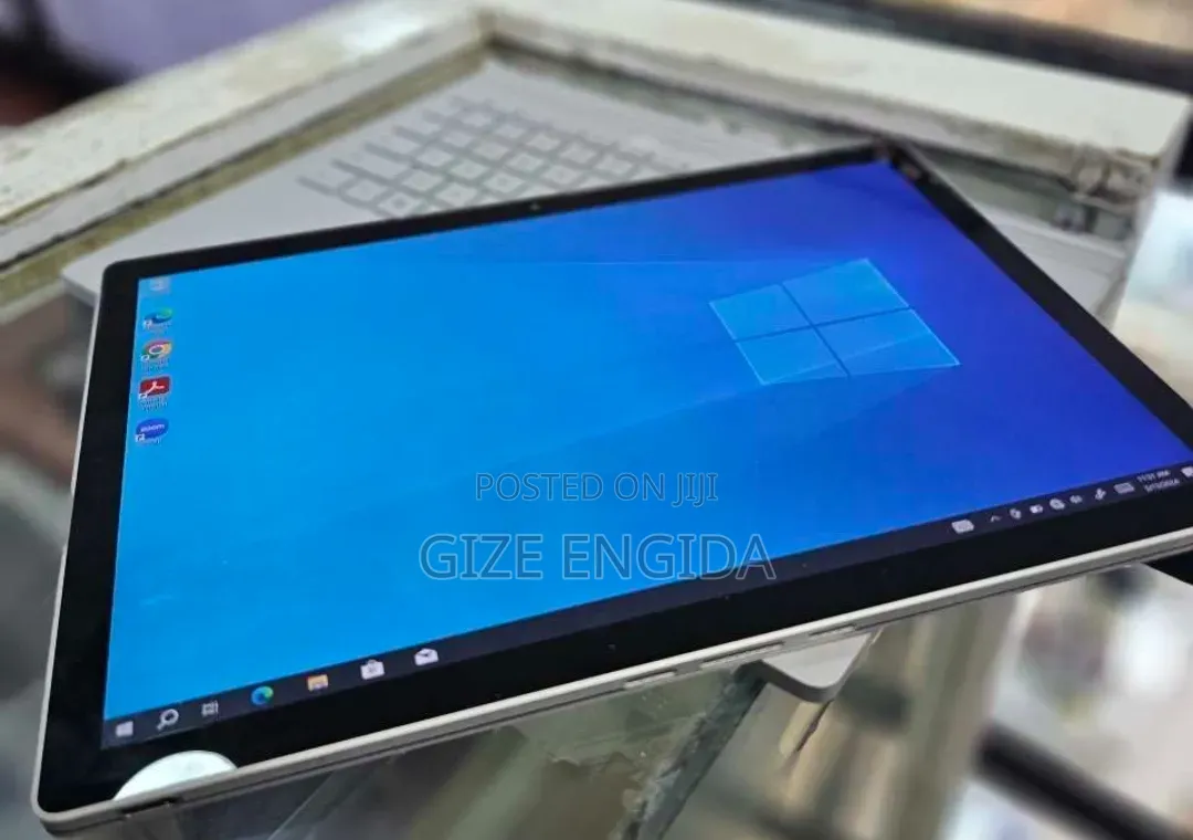 New Laptop Microsoft Surface Book 3 16GB Intel Core i7 SSD 256GB