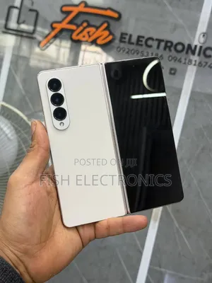Samsung Galaxy Z Fold4 256 GB Gold