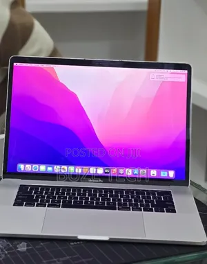 New Laptop Apple MacBook Pro 2017 16GB Intel Core i7 SSD 512GB
