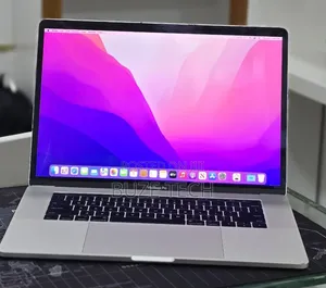 New Laptop Apple MacBook Pro 2017 16GB Intel Core i7 SSD 512GB
