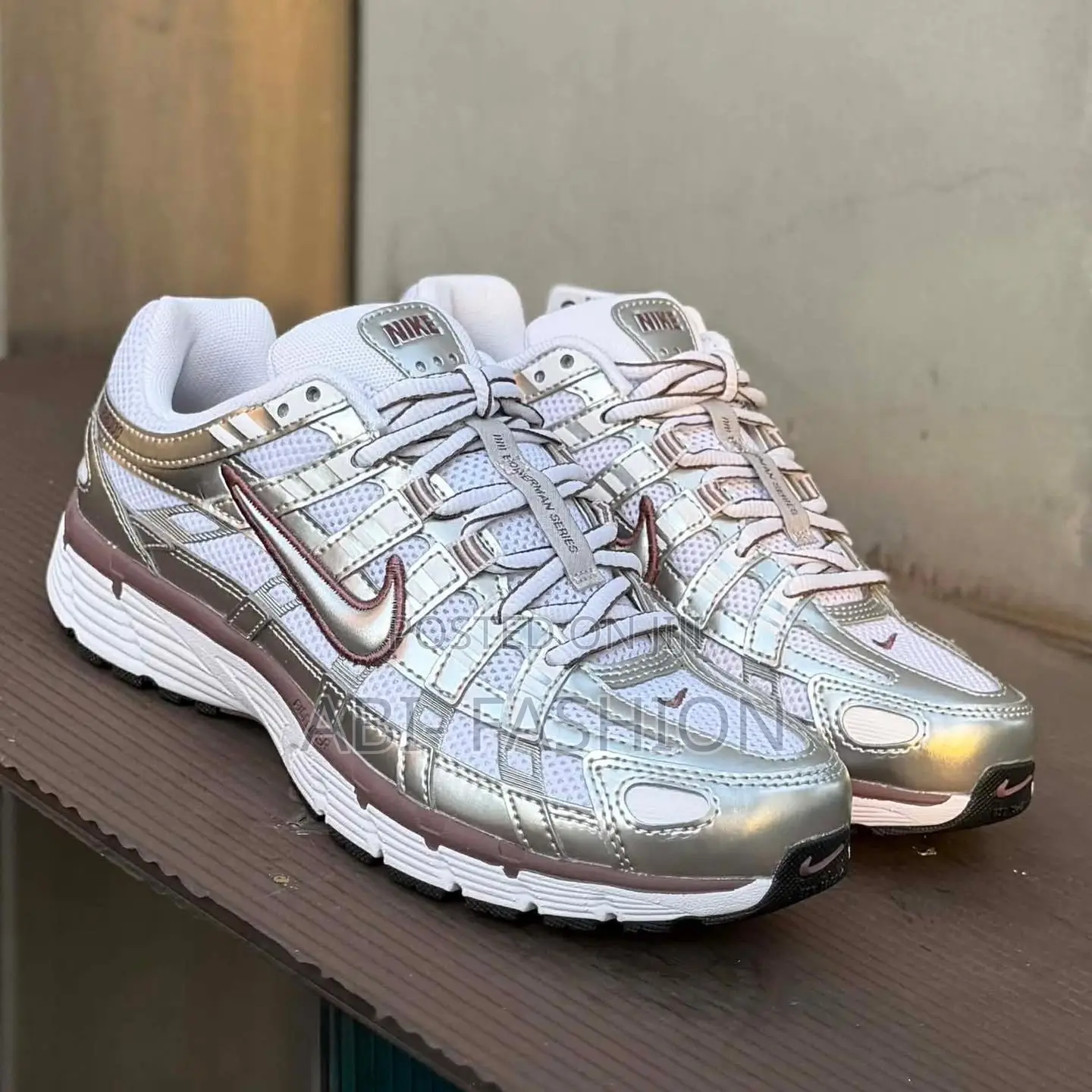 Nike P-6000 White/Metalic Silver