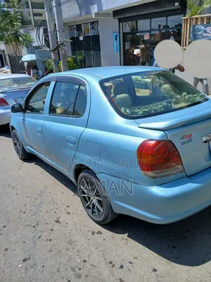 Toyota Platz 2005