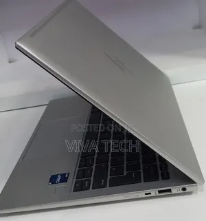 New Laptop HP EliteBook 830 G9 16GB Intel Core i5 SSD 512GB