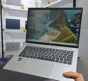New Laptop HP EliteBook 840 G9 16GB Intel Core i7 SSD 512GB