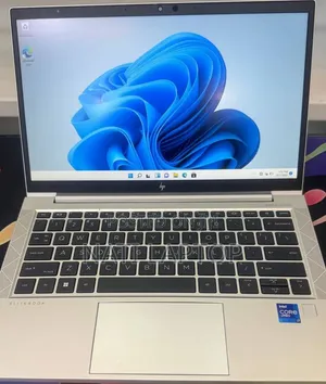New Laptop HP EliteBook 830 G8 16GB Intel Core i7 SSD 512GB