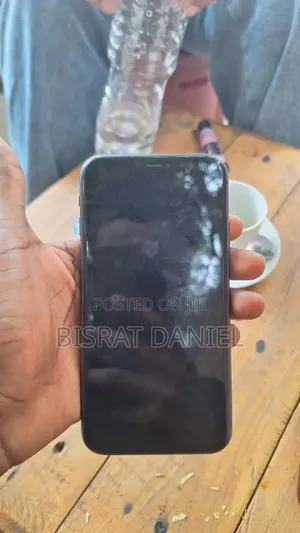 Apple iPhone 11 64 GB Black