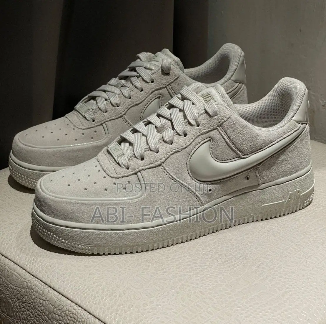 Nike Air Force1 ’07 Low “Light Bone”