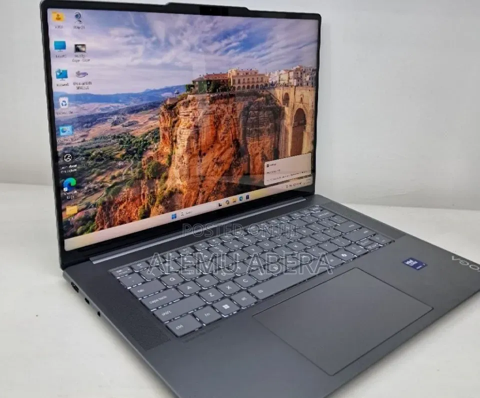 New Laptop Lenovo 32GB Intel Core Ultra 7 SSD 1T