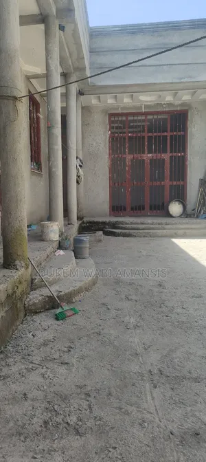 8bdrm House in Bishoftu Dukem, East Shewa for sale