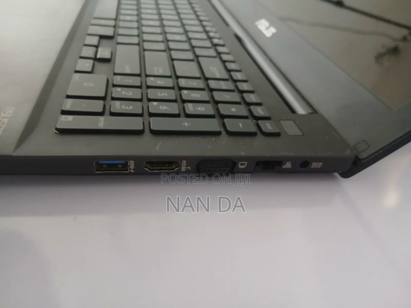 Laptop Asus P2420LA 6GB Intel Core i5 HDD 140GB