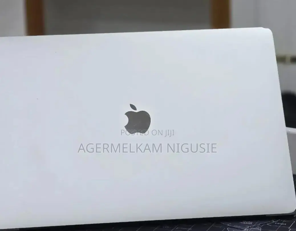 New Laptop Apple MacBook Pro 2017 16GB Intel Core i7 SSD 512GB