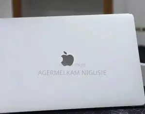 New Laptop Apple MacBook Pro 2017 16GB Intel Core i7 SSD 512GB