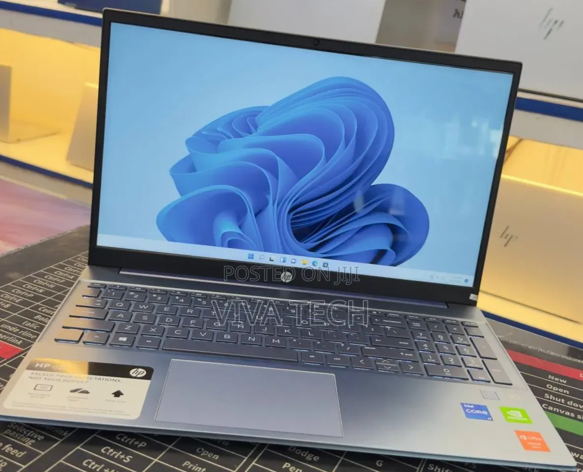 New Laptop HP Pavilion 15 16GB Intel Core i7 SSD 512GB
