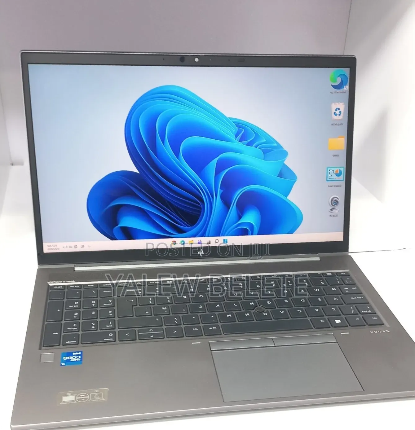 New Laptop HP ZBook Firefly G8 16GB Intel Core i7 SSD 512GB