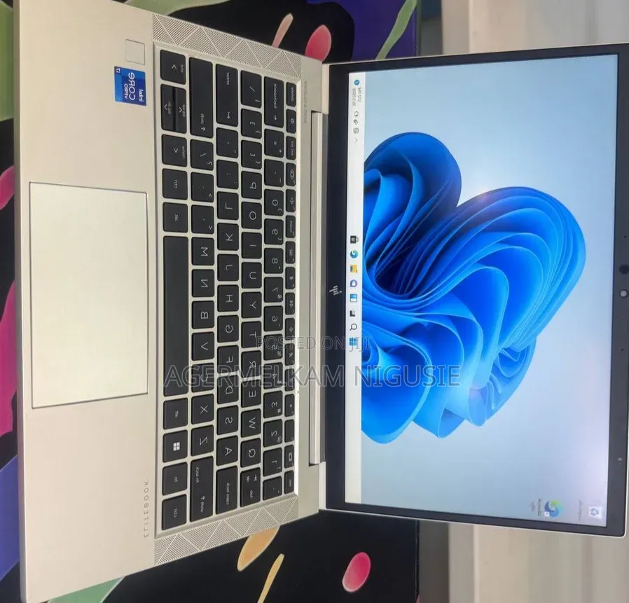 New Laptop HP EliteBook 830 G8 16GB Intel Core i7 SSD 512GB