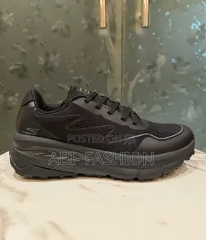 Skechers Max Cushioning ”Triple Black”