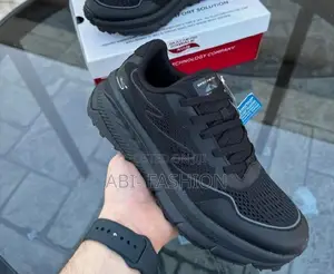 Skechers Max Cushioning ”Triple Black”