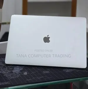 New Laptop Apple MacBook Pro 2017 4GB Intel Core i7 SSD 512GB
