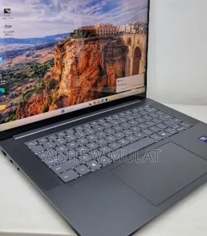 New Laptop Lenovo Yoga 9 32GB Intel Core Ultra 7 SSD 1T