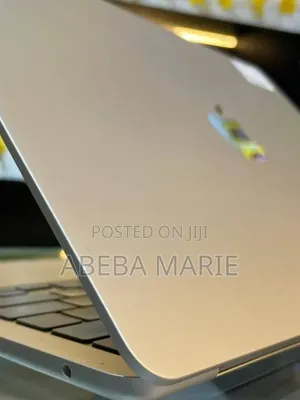 New Laptop Apple MacBook Air 2025 M4 16GB Apple M4 SSD 512GB