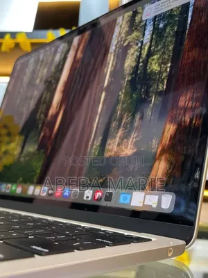 New Laptop Apple MacBook Air 2025 M4 16GB Apple M4 SSD 512GB