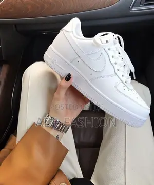 Nike Air Force 1 Low “Triple White”