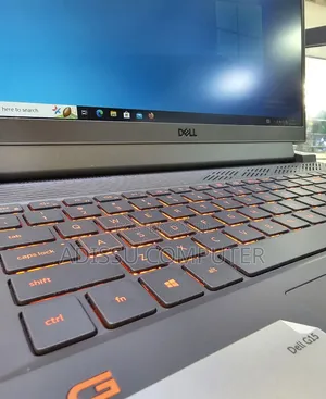 New Laptop Dell G15 5520 16GB Intel Core i7 SSD 512GB