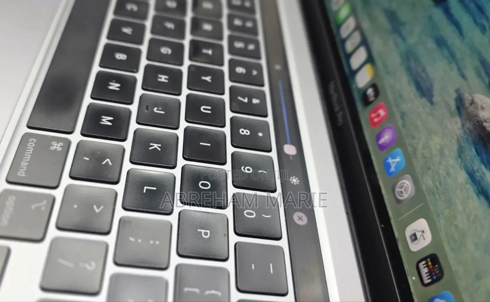 New Laptop Apple MacBook Pro 2021 M1 8GB Apple M1 Pro SSD 256GB