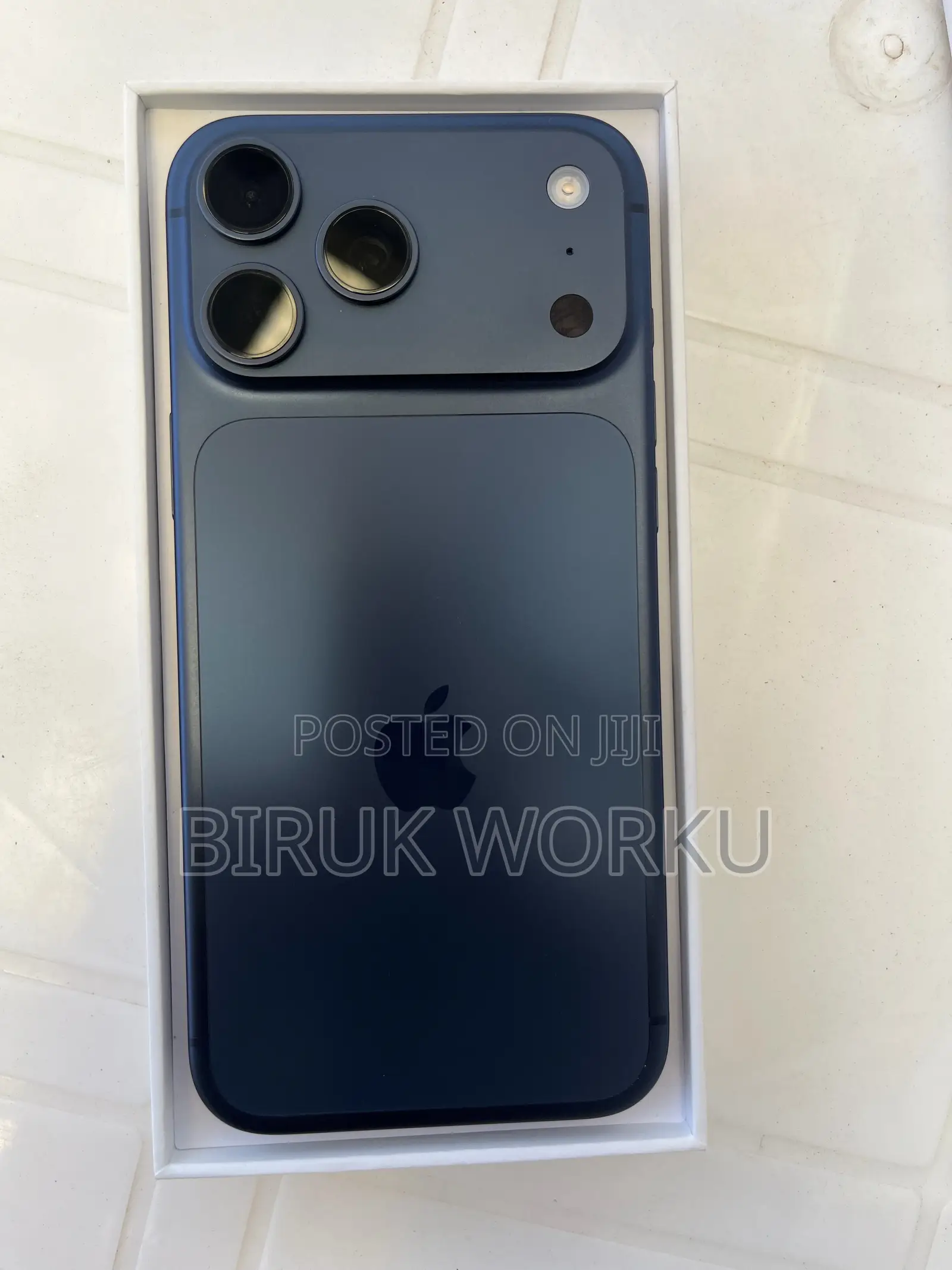 New Apple iPhone 17 Pro Max 256 GB Blue