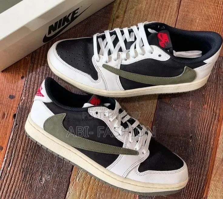 Travis Scott X Air Jordan 1 Low OG ‘Medium Olive’ Black/White