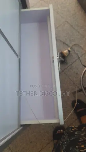 √ High Qulity Glass Display Allmost New 120m Good Condition
